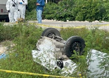Tragedia en Playa del Carmen: Volcadura deja una mujer muerta y tres heridos graves