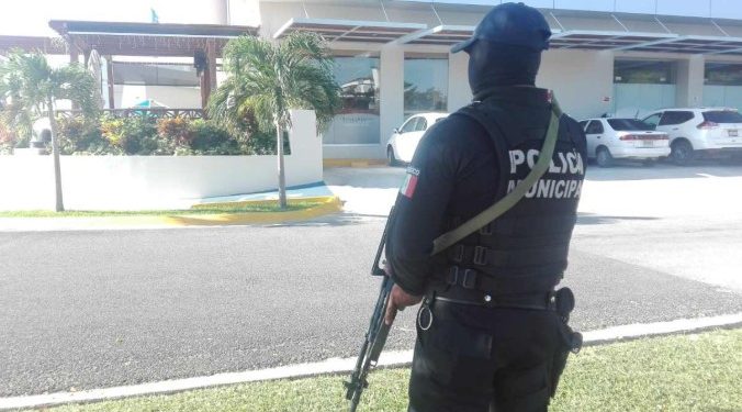 Robo a mano armada en el hospital Galenia moviliza a corporaciones de seguridad en Cancún