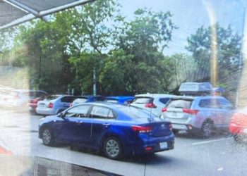 Alertan autoridades por nueva modalidad de robo contra adultos mayores en centros comerciales