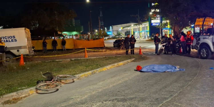Muere ciclista tras ser atropellado en la avenida Andrés Quintana Roo; responsable huyó
