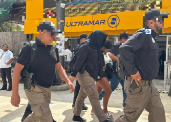 FGR detiene a mujer durante cateo en Cozumel; investigan posible vínculo con célula criminal y revelan nuevos detalles