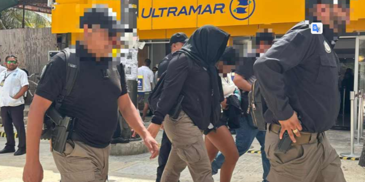 FGR detiene a mujer durante cateo en Cozumel; investigan posible vínculo con célula criminal y revelan nuevos detalles