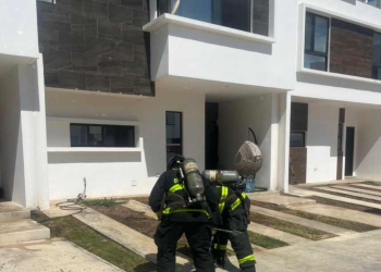 Explosión por acumulación de gas deja un lesionado en Altaria Residencial, Playa del Carmen