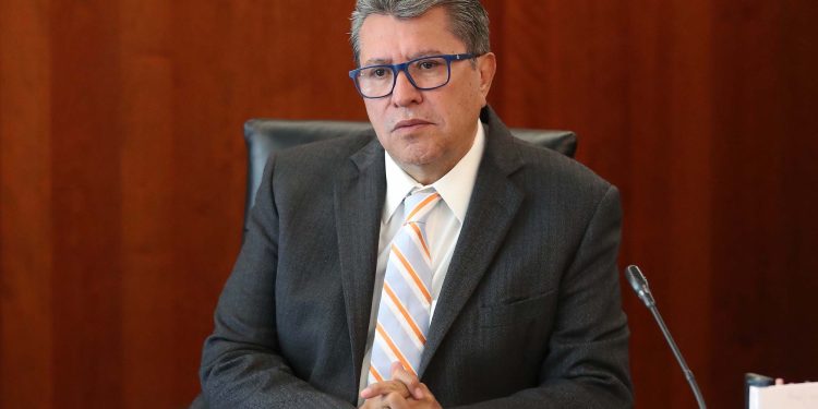 Ricardo Monreal mantiene lista su renuncia como coordinador de Morena en San Lázaro