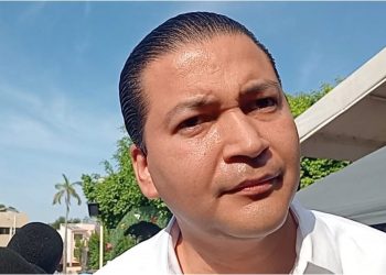 Jorge Bracamonte defiende reelección de diputados y alcaldes de Morena en 2027