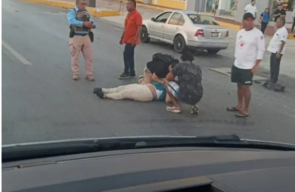 Conductor se da a la fuga tras arrollar a una mujer en zona hotelera