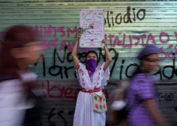Sheinbaum presenta iniciativa para homologar investigación de feminicidios en México