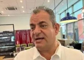 Presentan denuncia por presunto conflicto de interés en contratación de exfuncionario por Royal Caribbean