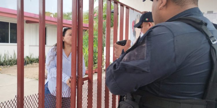 Intoxicación alumnas: Protestan en Playa del Carmen