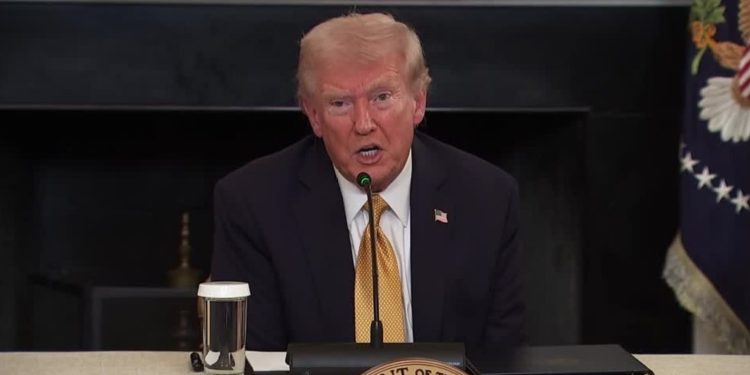 Trump amaga con ataques por tierra a cárteles