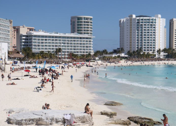 Clima en Cancún: Viento y Calor Este Domingo