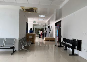 Hospital Carrillo Puerto falta personal: cesárea imposible