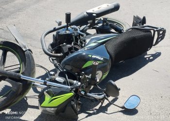 Pareja de motociclistas resulta lesionada en choque en Miraflores