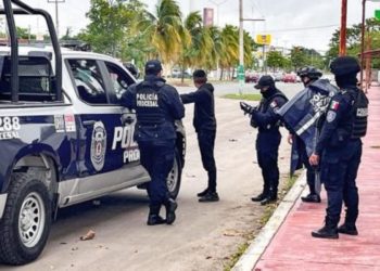 Policías Quintana Roo denuncias: Amenazan con paro