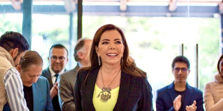 Carolina Monroy del Mazo renuncia PRI por Somos MX