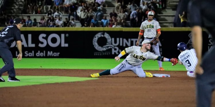 Tigres de Quintana Roo vence a Bravos de León en duelo de una carrera