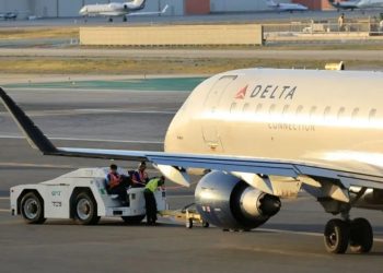 Delta reduce vuelos a México por alza de turbosina