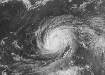 Supertifón Sinlaku amenaza Islas Marianas del Norte