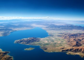 Irán propone reabrir Ormuz a EE.UU. para fin del bloqueo