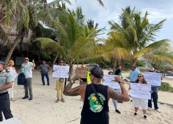 Playas Libres protesta en aniversario 45 del Parque Nacional Tulum