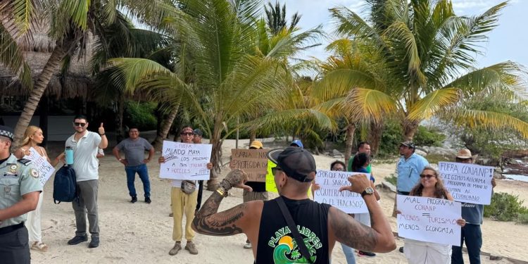Playas Libres protesta en aniversario 45 del Parque Nacional Tulum