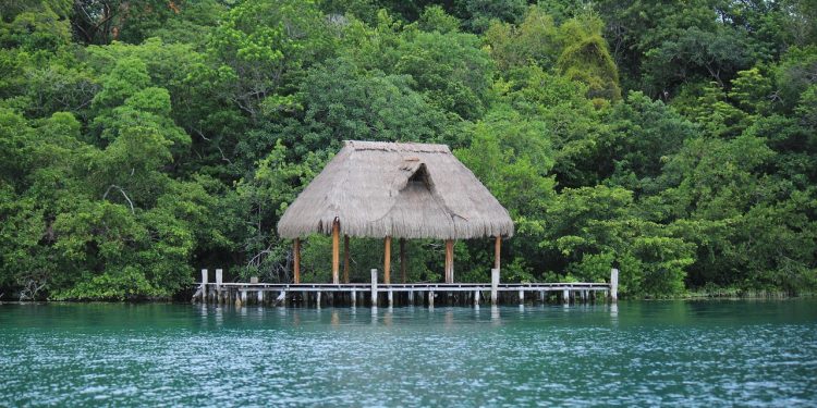 Informales saturan el mercado inmobiliario de Bacalar