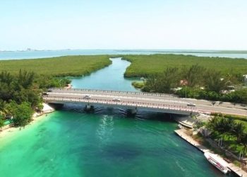 Extranjero herido rescatan en Laguna Nichupté