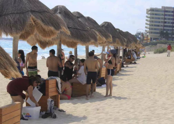 Playas Cancún hoteleros: Denuncia exclusión residentes