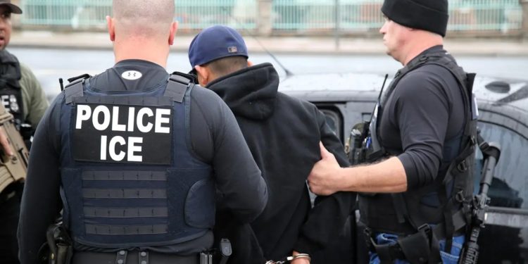 mexicanos detenidos por el ICE