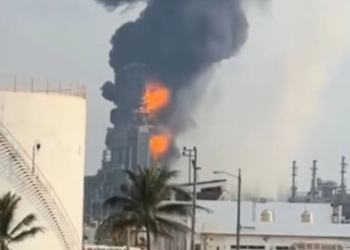 incendio en la refinería Olmeca