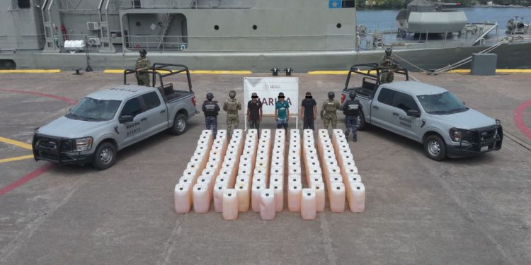 Semar asegura combustible Michoacán con 103 bidones