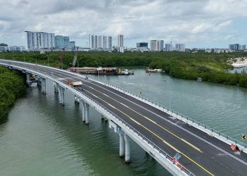 Puente Nichupté en Cancún