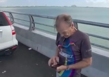 Ciclista confronta automovilista detenido sobre ciclovía Puente Nichupté