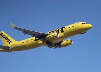 crisis de aerolíneas en el Caribe mexicano