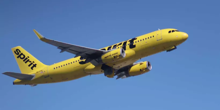 crisis de aerolíneas en el Caribe mexicano