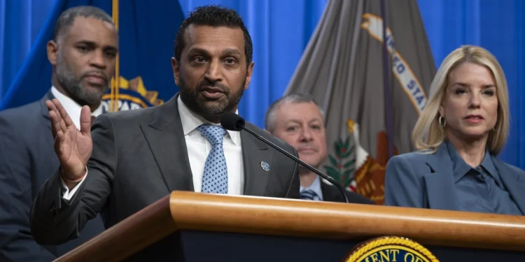 FBI investiga filtraciones sobre alcoholismo de Kash Patel