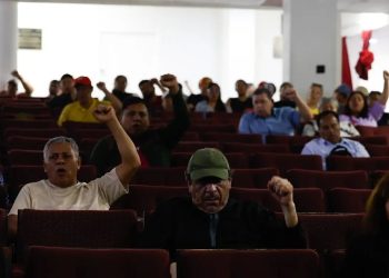 CNTE intensifica huelga y lleva su protesta a los medios