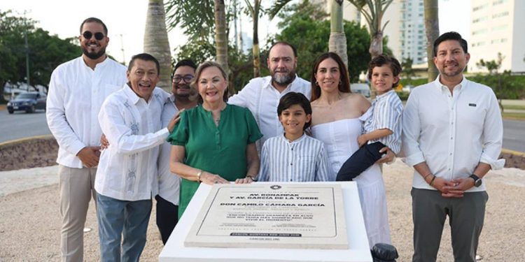 Cancún honra a Camilo Cámara