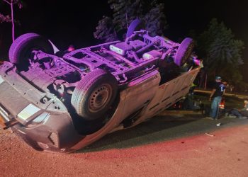 Volcadura en boulevard Playa del Carmen deja ocho lesionados