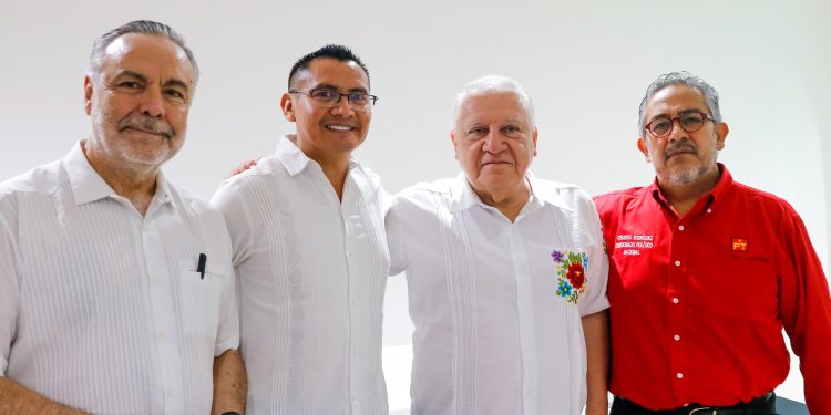 Asambleas en defensa de la soberanía nacional durante recorridos ciudadanos en Quintana Roo.