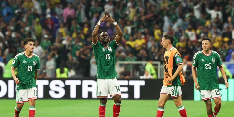 Jugadores de la Selección Mexicana celebran la victoria ante Ecuador en el Mundial 2026.