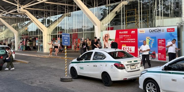 Aumento de tarifas de taxi sigue en análisis en Quintana Roo