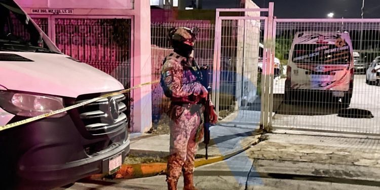 Joven es Ejecutado en su Propia Vivienda en la SM-107 de Cancún