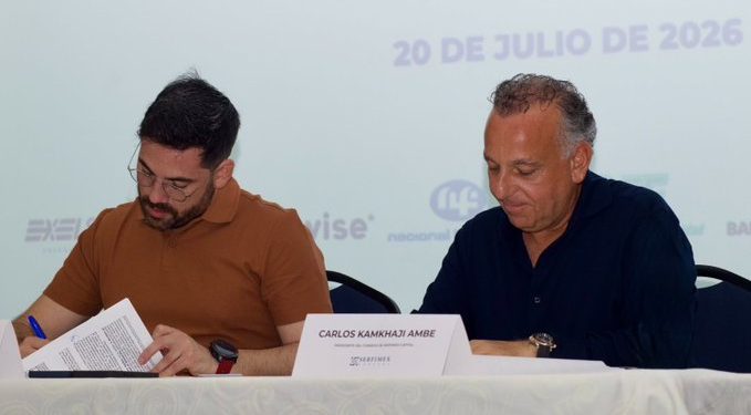 Paneles solares como parte de los proyectos de energía renovable que buscan impulsarse en Quintana Roo.