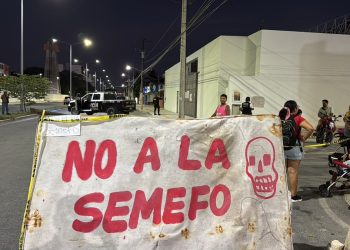 Bloquean avenida Cancun rechazo Semefo