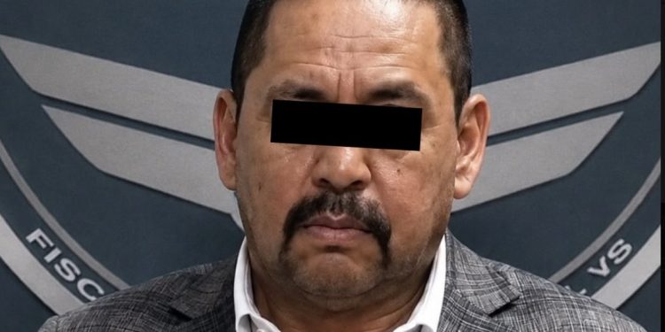 Operativo de fuerzas federales durante la detención de un funcionario del Estado de México en la Operación Enjambre.