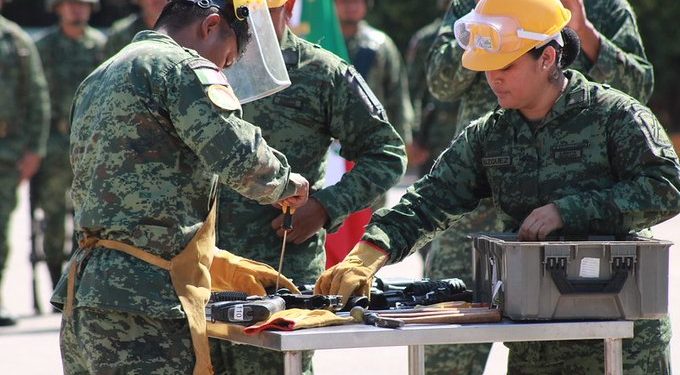 Módulo de la jornada de desarme voluntario instalado en el sur de Quintana Roo para recibir armas de manera anónima.
