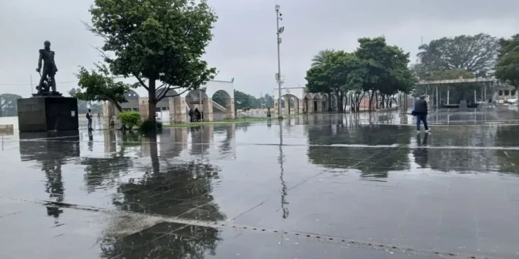 Va a llover hoy en Tabasco Alerta por calor y chubascos