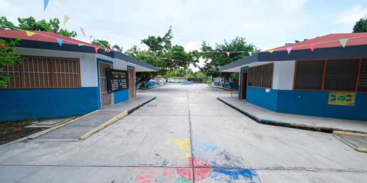 Estudiantes de Quintana Roo beneficiados con un seguro escolar contra accidentes para el ciclo 2026-2027