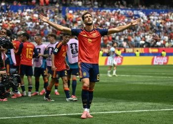 Jugadores de España celebran la victoria sobre Bélgica en los cuartos de final del Mundial 2026.